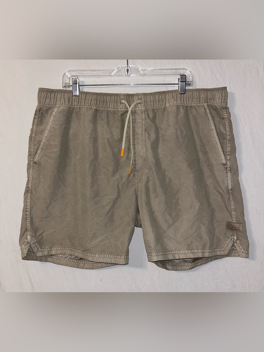 Marsh Wear Highwater Volleys Khaki Shorts 2XL Pockets